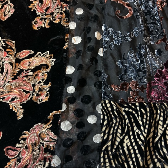 John Mark Boho Velvet Burnout Blouse Top XL Mixed Print Art To Wear Bead Tassels - Picture 10 of 11